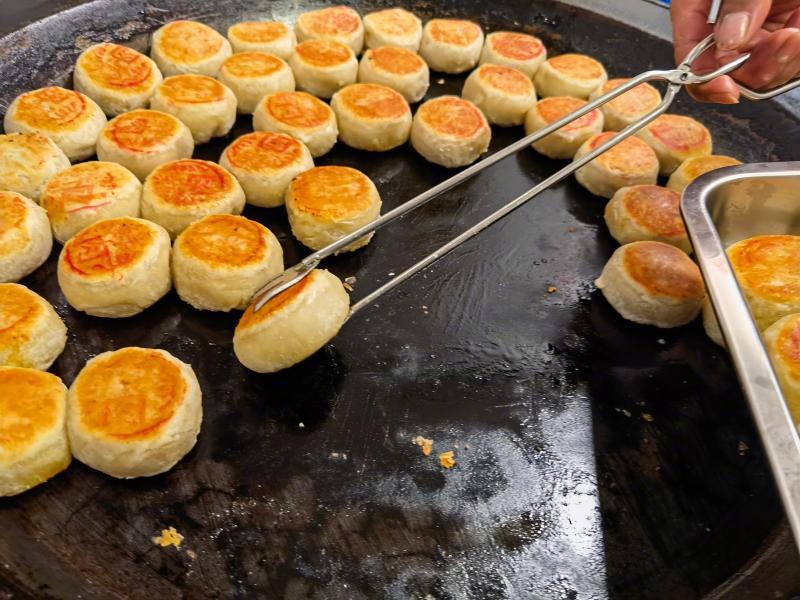 對月餅進行安全抽檢,讓消費者放心食用 對月餅進行安全抽檢,讓消費者放心食用